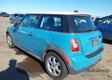 2008 Mini Cooper z USA, uszkodzony, nr VIN WMWMF33548TT61425